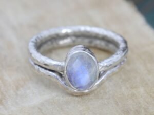 Benefits of Moonstone Gemstone: A Natural Ally for Mind and Body