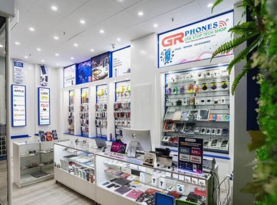 Restore Your Device with High-Quality Phone Back glass Replacement at GR PHONES