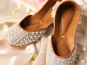 Buy modern minimalist and detailed heritage pieces from Gulbhahar