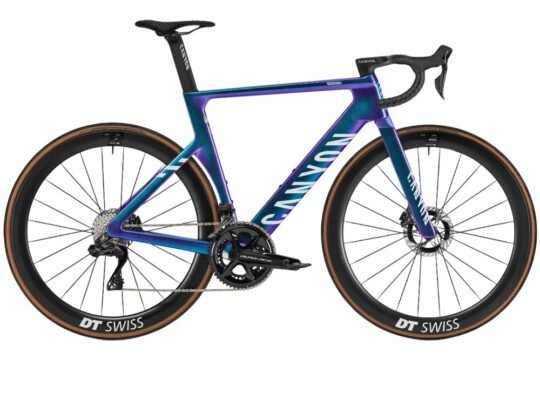 2025 Canyon Aeroad CFR Di2 Road Bike (WAREHOUSEBIKE)