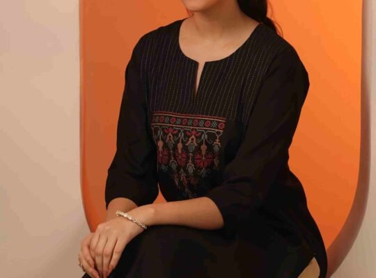 Shop Latest Black Kurtis from Libas