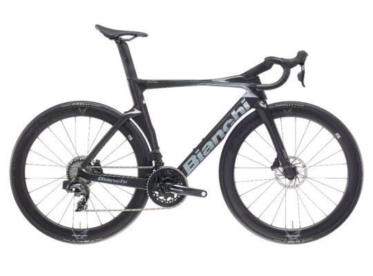 2026 Bianchi Oltre Pro SRAM Force AXS Carbon Aero Road Bike (WORLDRACYCLES)