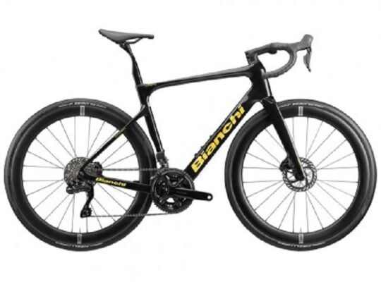 2026 Bianchi Infinito Pro 105 DI2 Road Bike (KINGCYCLESPORT)