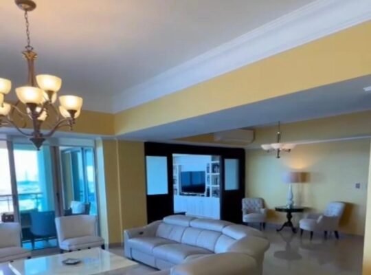 Viva Como Un Rey, Deleitandose Con Su Vista Al Mar, Desde El Piso 26!!!