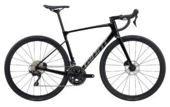 2026 Giant Defy Advanced 2 Endurance Road Bike (MONKEYCYCLESHOP)