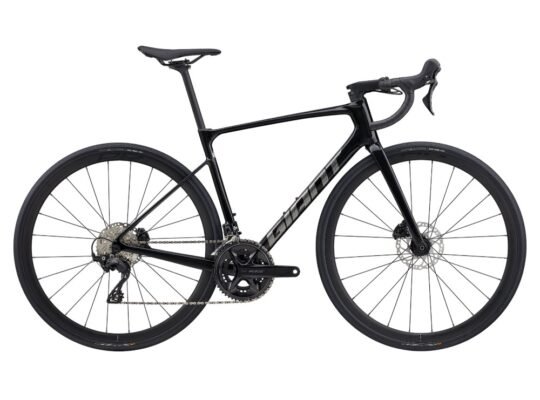 2026 Giant Defy Advanced 2 Endurance Road Bike (MONKEYCYCLESHOP)