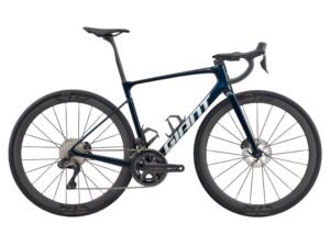 2026 Giant Defy Advanced Pro 0 Endurance Road Bike (MONKEYCYCLESHOP)