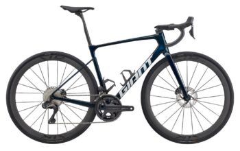 2026 Giant Defy Advanced Pro 0 Endurance Road Bike (MONKEYCYCLESHOP)