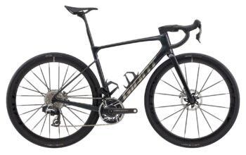 2026 Giant Defy Advanced SL 0 Endurance Road Bike (MONKEYCYCLESHOP)